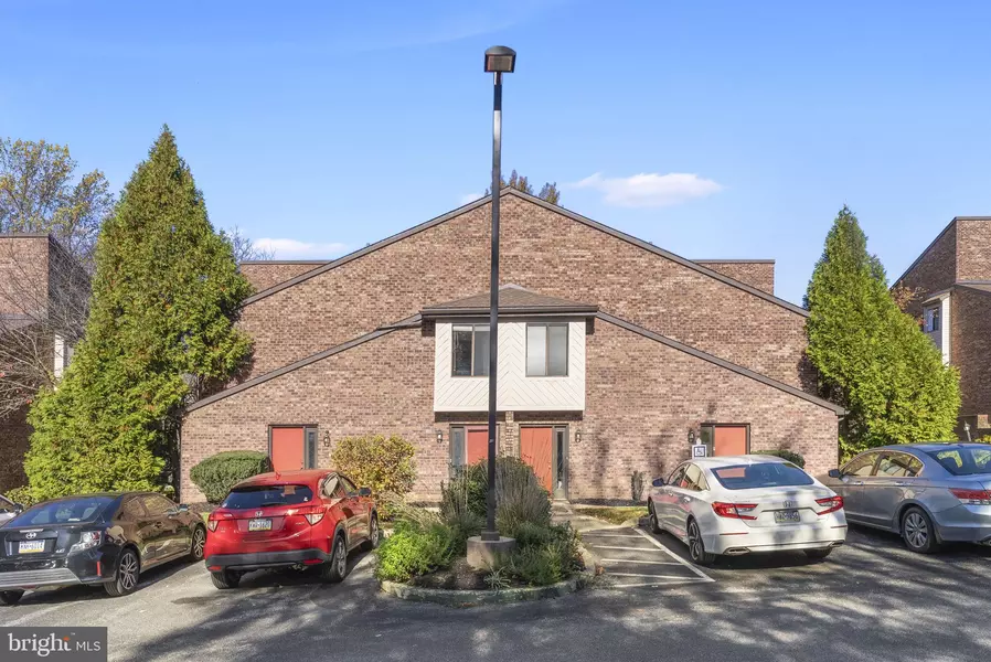 707 MOUNTAINVIEW DR #707, Chesterbrook, PA 19087