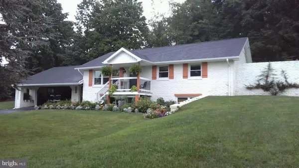 9263 E SPRINGFIELD RD, Seven Valleys, PA 17360