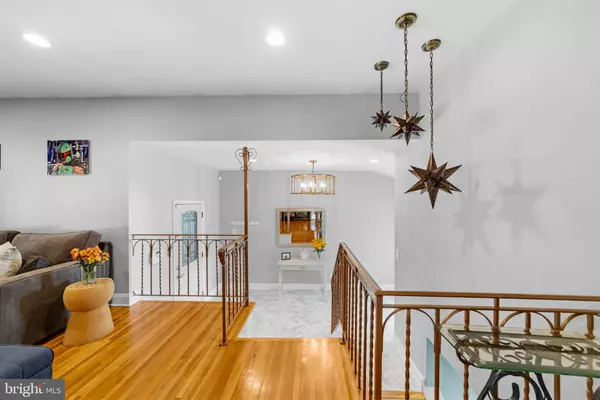 Cherry Hill, NJ 08003,309 HIGHGATE LN