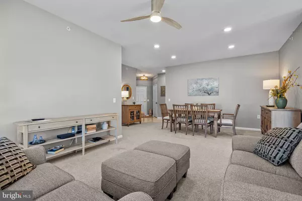 Warwick, PA 18974,5302 KNOX CT #5302