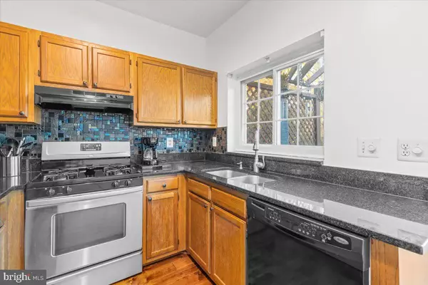 Alexandria, VA 22306,7218 PARSONS CT