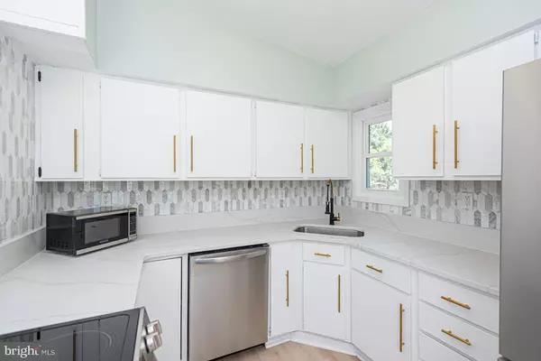 Berlin, MD 21811,6438 KNOLL HILL DR