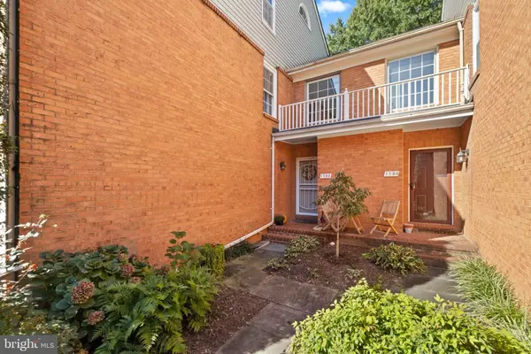 Alexandria, VA 22307,1792 DUFFIELD LN