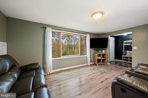 Front Royal, VA 22630,451 LAKESIDE DR