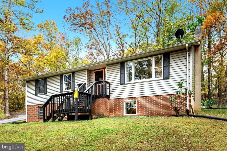 451 LAKESIDE DR, Front Royal, VA 22630