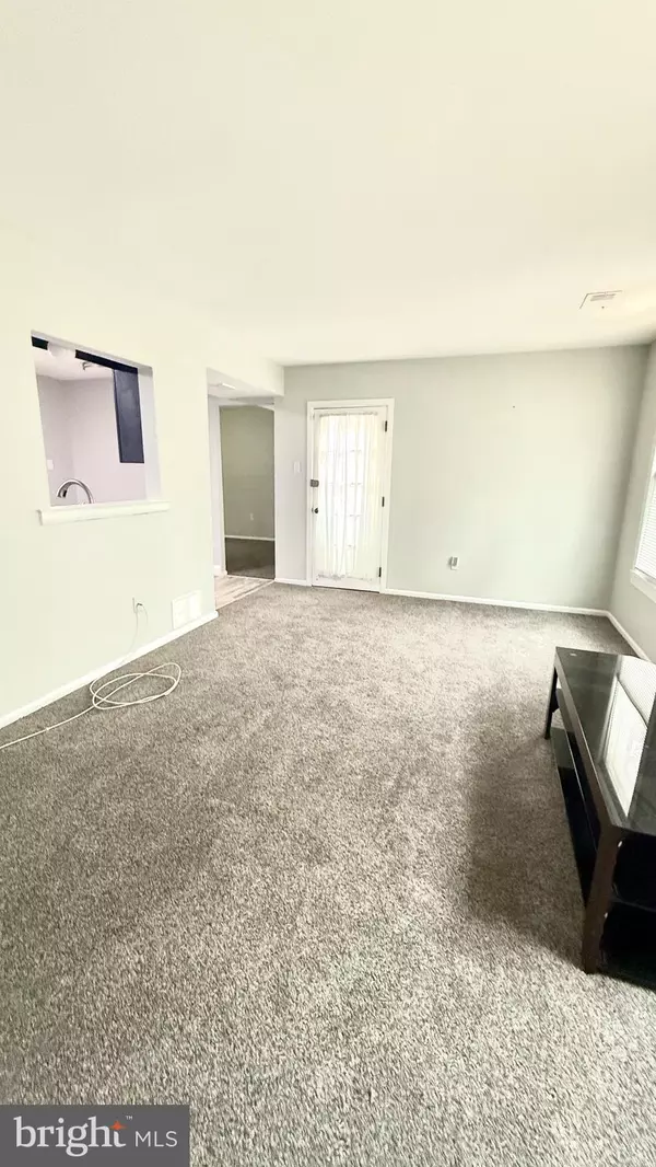 Clementon, NJ 08021,1756 HYBRID PL