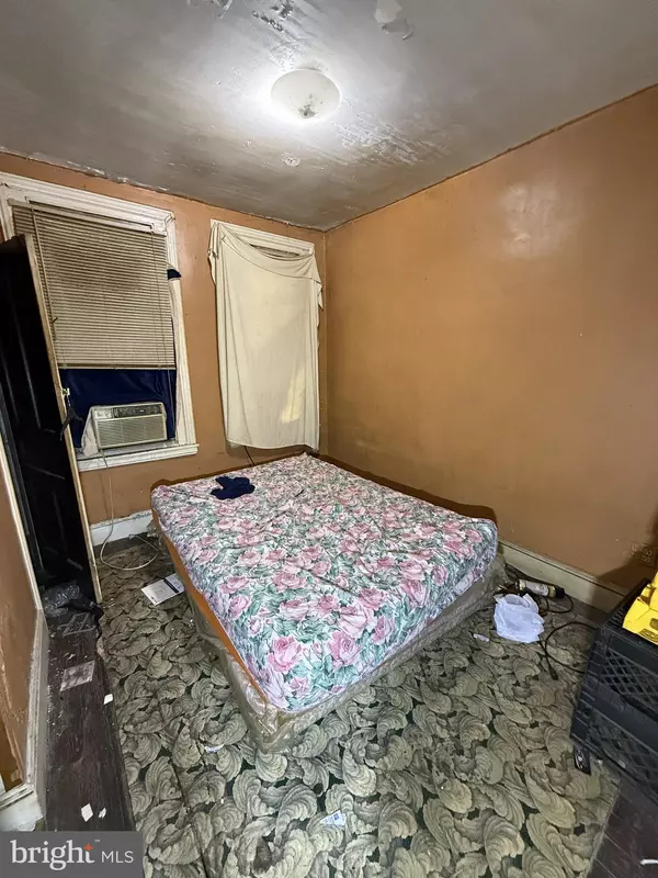 Philadelphia, PA 19132,2445 N GARNET ST