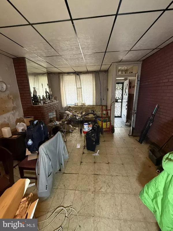 Philadelphia, PA 19132,2445 N GARNET ST