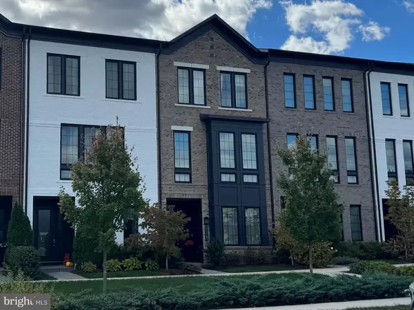 Ashburn, VA 20147,20287 SAVIN HILL DR