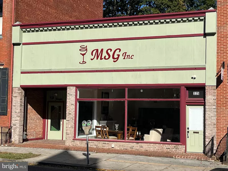 325 E MARKET ST, York, PA 17403