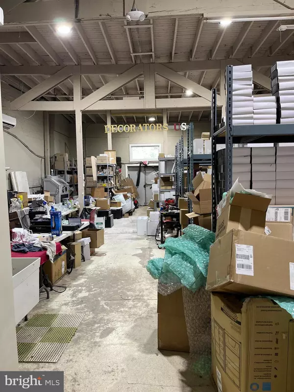 York, PA 17403,325 E MARKET ST