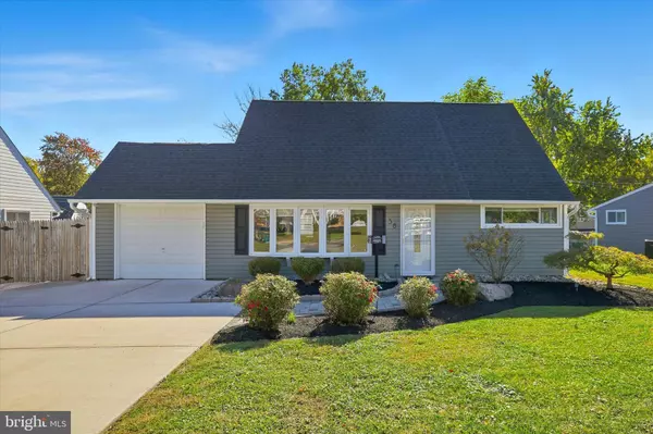 38 VIOLET RD, Levittown, PA 19057