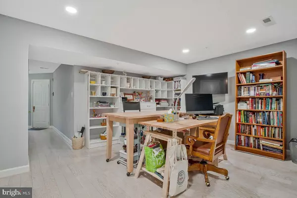 Bowie, MD 20720,12307 CASTLEWALL CT