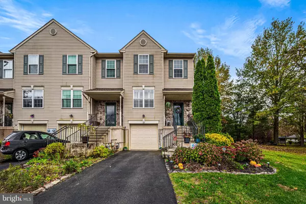 156 STRAWBERRY LN, Perkasie, PA 18944