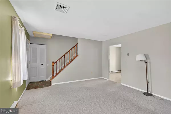 Mountville, PA 17554,364 PRIMROSE LN