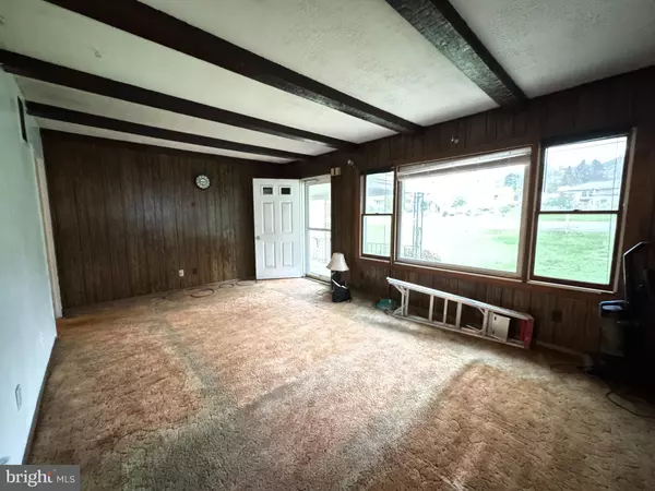 Boalsburg, PA 16827,727 E BOAL AVE