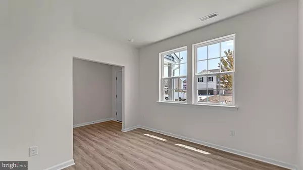 Bayville, NJ 08721,10 DAHLIA CT