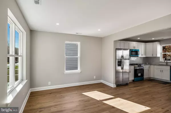 Lindenwold, NJ 08021,104 W PARK AVE