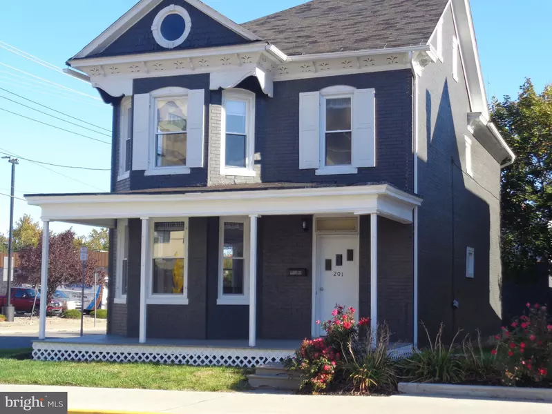 201 SOUTH MAIN STREET, Lewistown, PA 17044