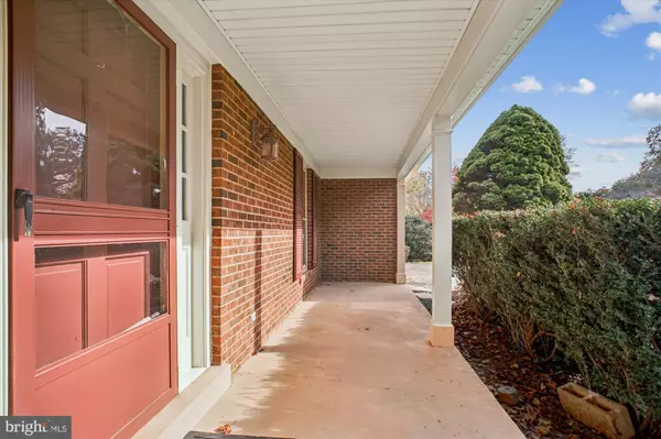 Falls Church, VA 22043,7306 IDYLBROOK CT