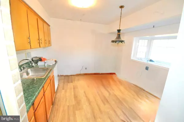 Mantua, NJ 08051,383 MONTGOMERY DR