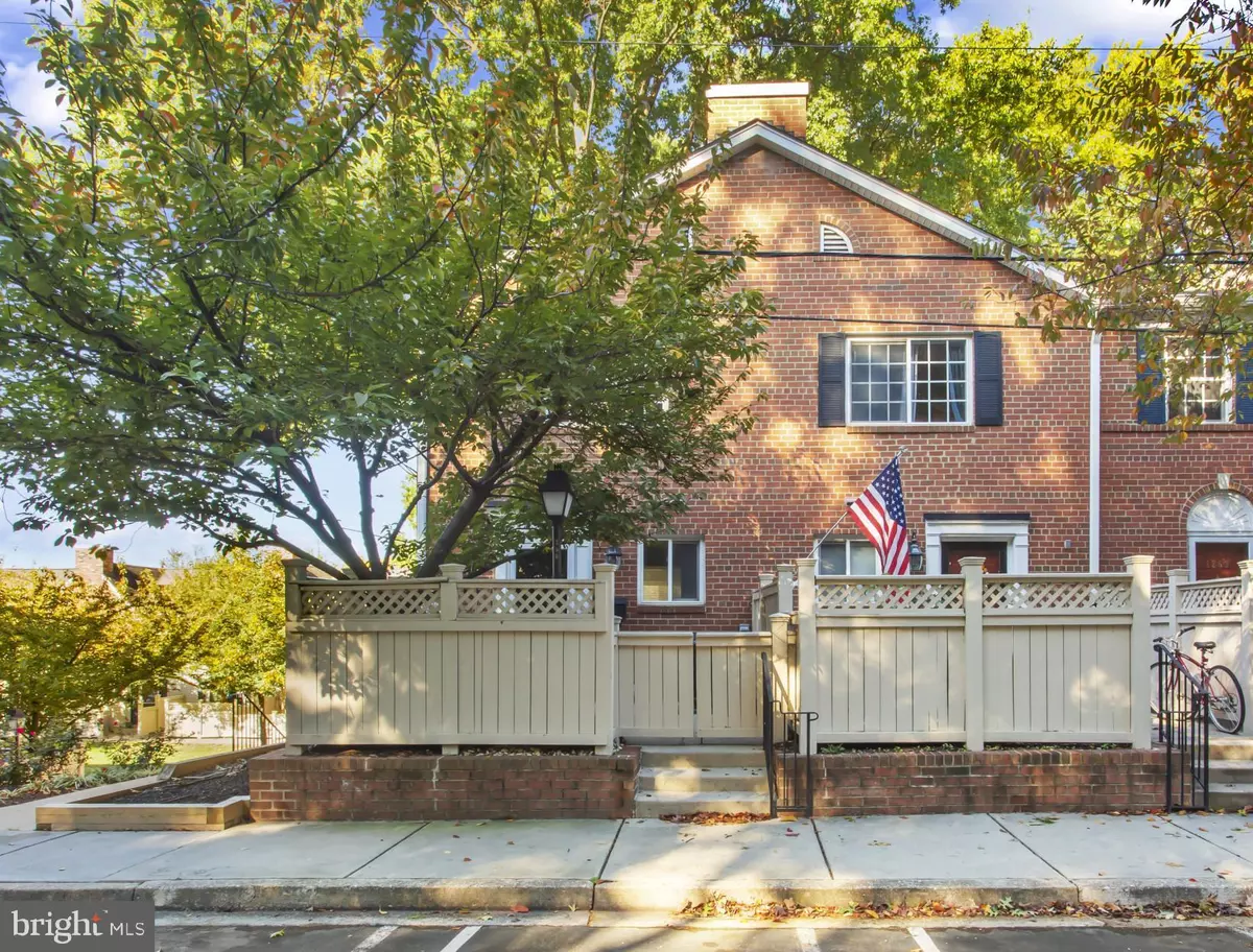 Alexandria, VA 22304,1267 N VAN DORN ST