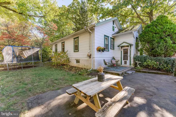 Springfield, PA 19064,864 NORTH AVE