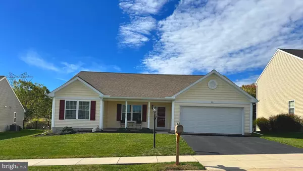 175 STONE CREEK DR, York, PA 17406