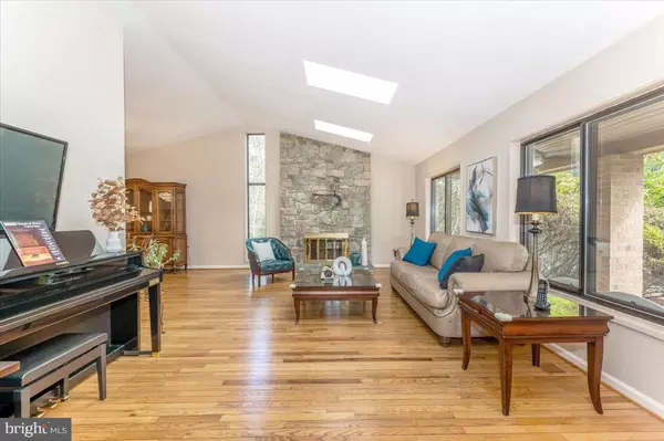 Montgomery Village, MD 20886,20528 ASPENWOOD LN