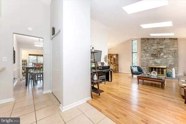 Montgomery Village, MD 20886,20528 ASPENWOOD LN