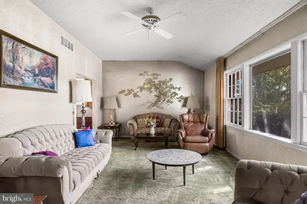 Cherry Hill, NJ 08034,223 DRAKE RD