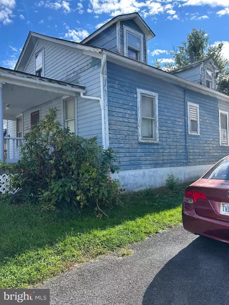 27 JACKSON AVE, Winchester, VA 22601