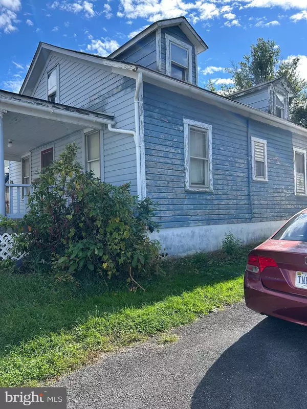 27 JACKSON AVE, Winchester, VA 22601