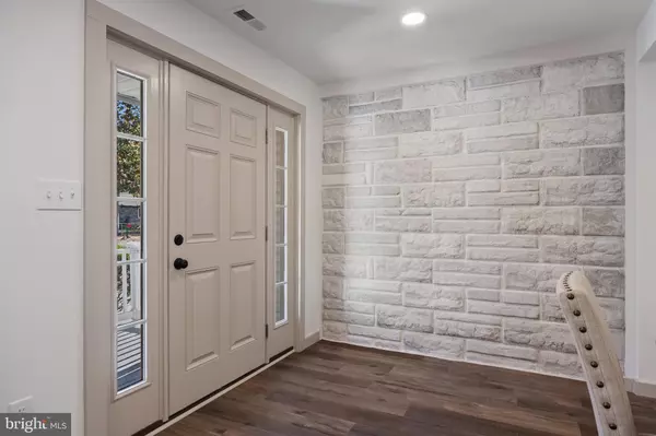 Hainesport, NJ 08036,112 PINE LN