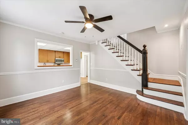 Glenolden, PA 19036,40 E KNOWLES AVE