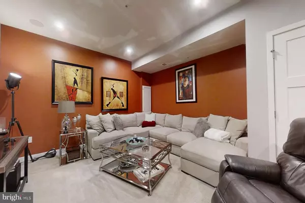 Washington, DC 20032,950 MISSISSIPPI AVE SE