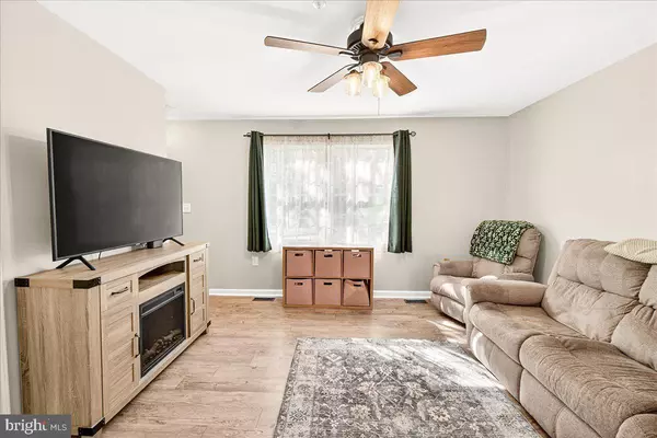 Mount Airy, MD 21771,33 N TOWNE CT