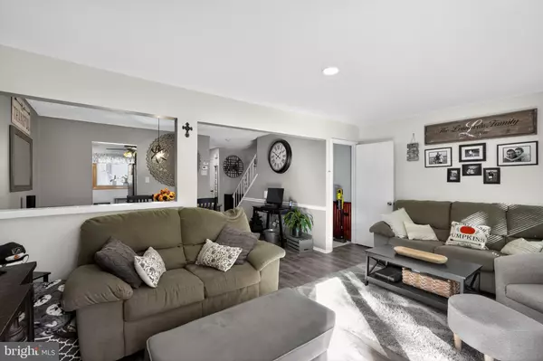 Bensalem, PA 19020,423 N MOUNT VERNON CIR