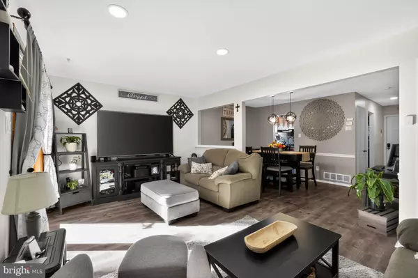 Bensalem, PA 19020,423 N MOUNT VERNON CIR