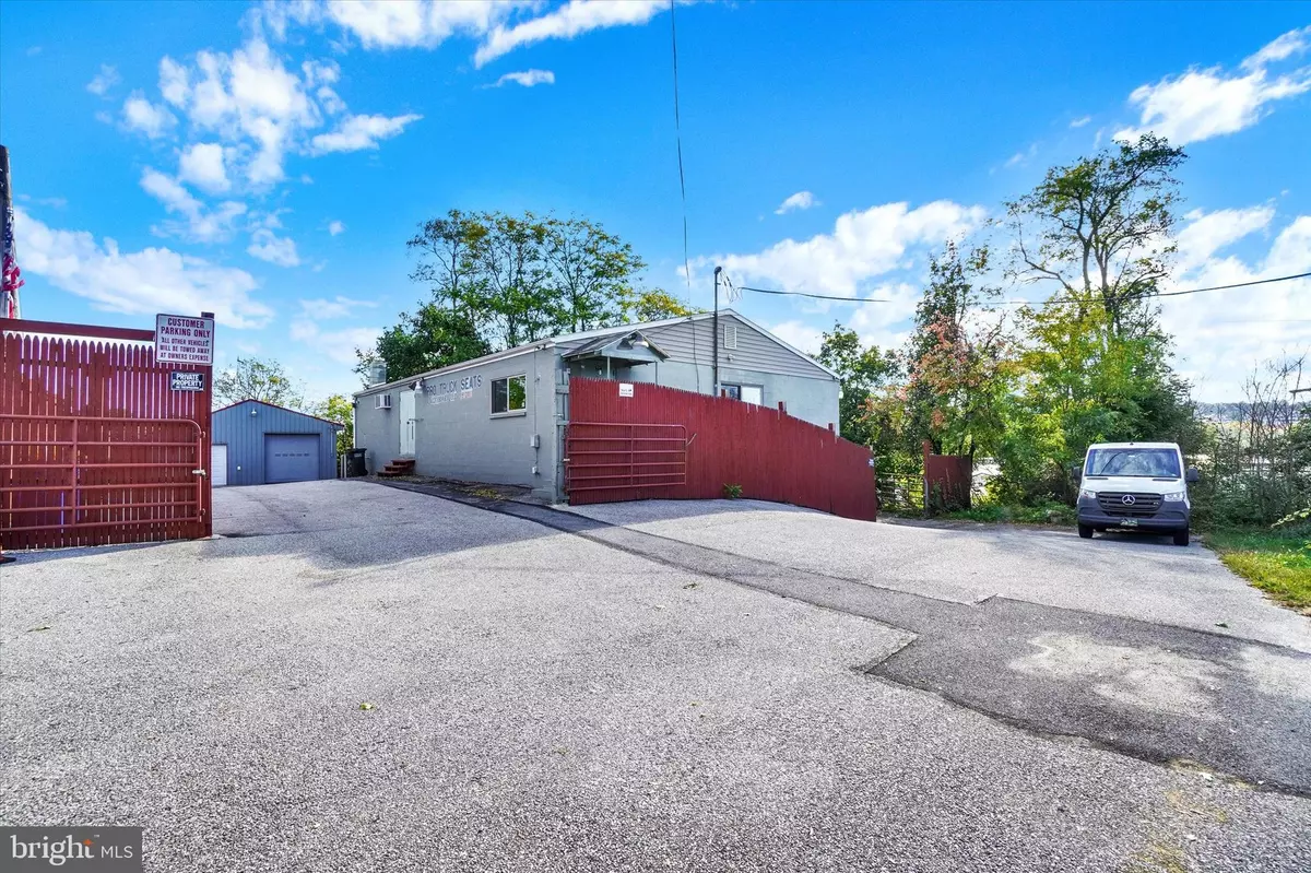 York, PA 17404,321 DEWEY ST