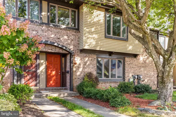35 ESSEX PL, Newtown, PA 18940