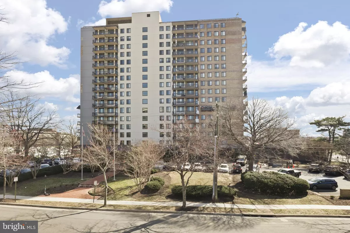 Alexandria, VA 22314,801 N PITT ST #306