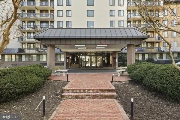 Alexandria, VA 22314,801 N PITT ST #306