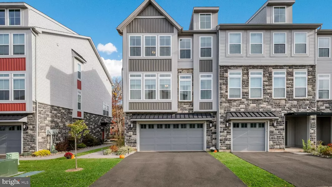 42 INDEPENDENCE CT, Perkasie, PA 18944