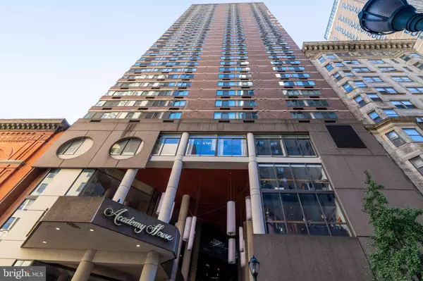 Philadelphia, PA 19102,1420 LOCUST ST #11C