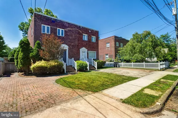 Alexandria, VA 22301,5-A CUSTIS AVE E