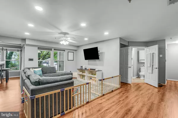 Alexandria, VA 22306,7501 CALDERON CT #242 B