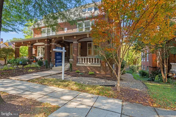 2814 BELLEVUE TER NW, Washington, DC 20007