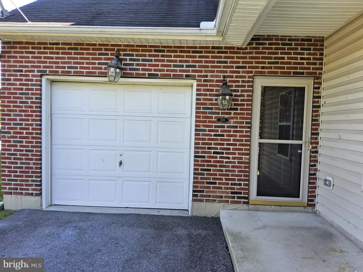 Townsend, DE 19734,231 CAMERTON LN