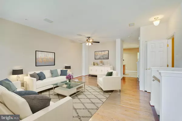 Elkridge, MD 21075,7025 WATER OAK RD #35